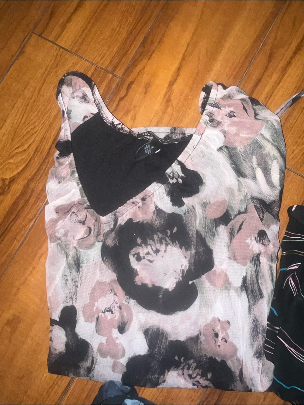 Five blouse bundle - Picture 4 of 16